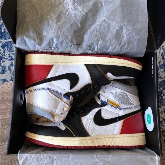 Authentic Air  Jordan 1s LA - Picture 2 of 8